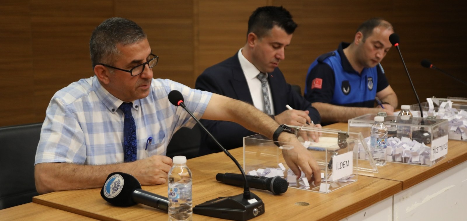 MELİKGAZİ KÖY PAZARINDA YER ALACAK ESNAFIN YERLERİ KURA İLE BELİRLENDİ