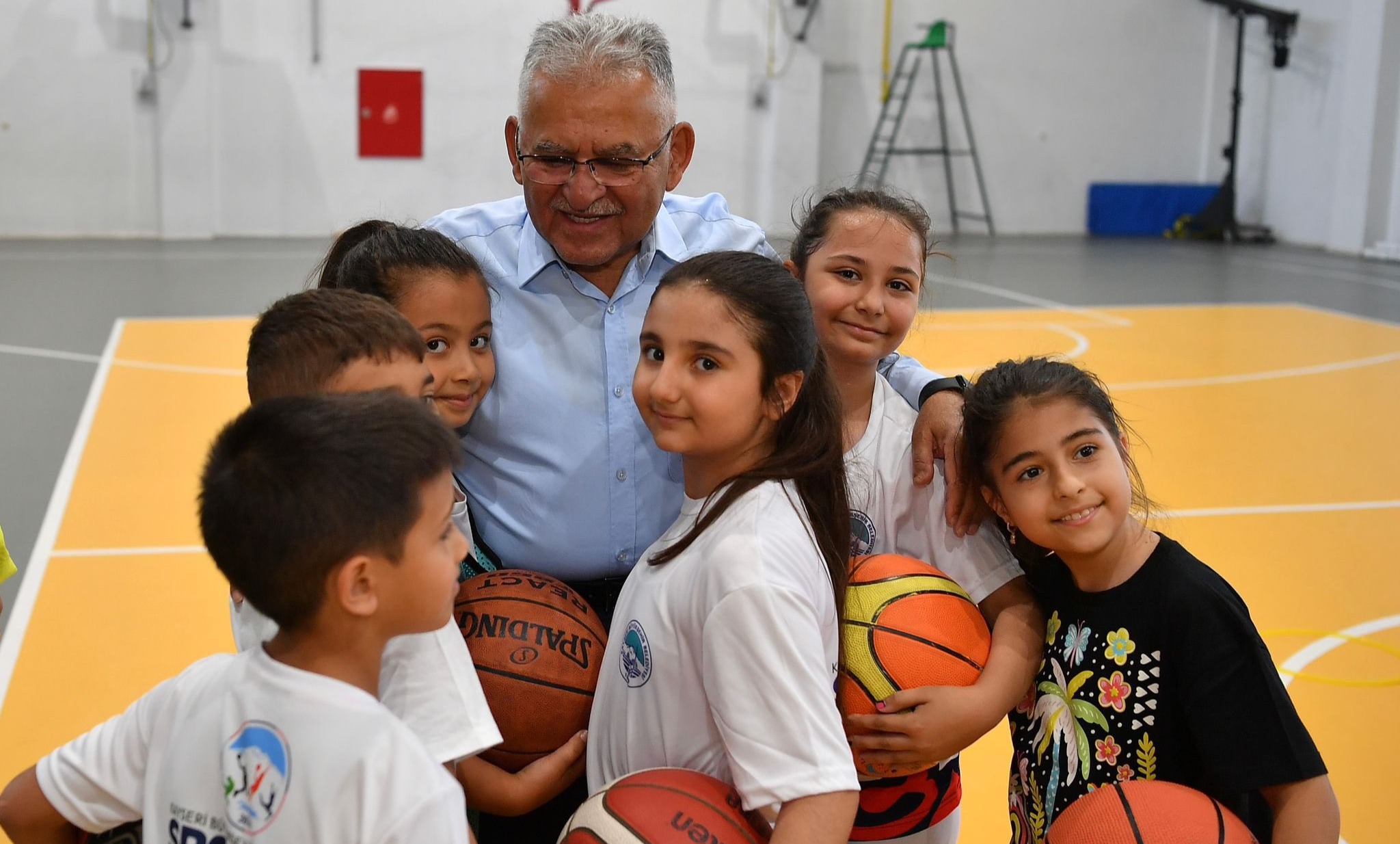 BÜYÜKŞEHİR’İN YAZ SPOR OKULLARI BAŞLADI