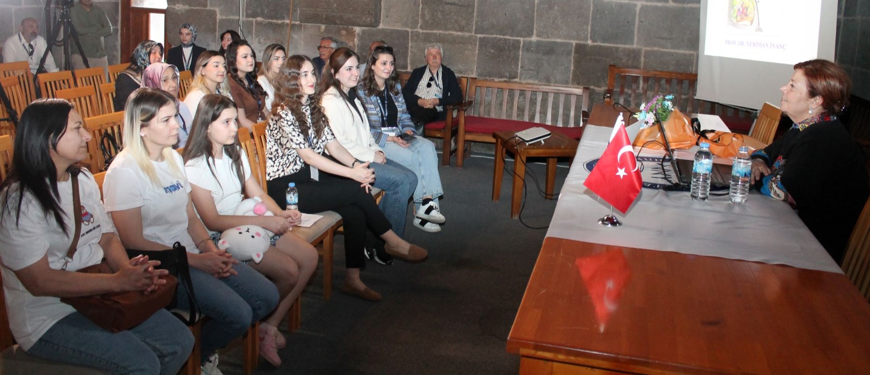 BİLİM KAFE’DE SAĞLIKLI BESLENMEDE LEZZETLİ ÖNERİLER