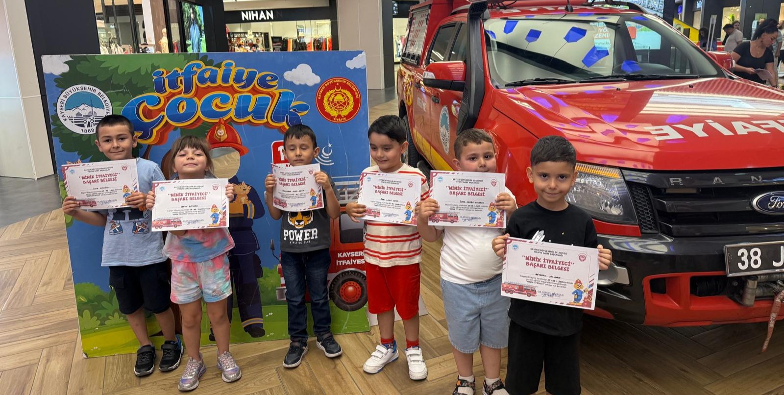 MİNİK İTFAİYECİLER KUMSMALL AVM’DE