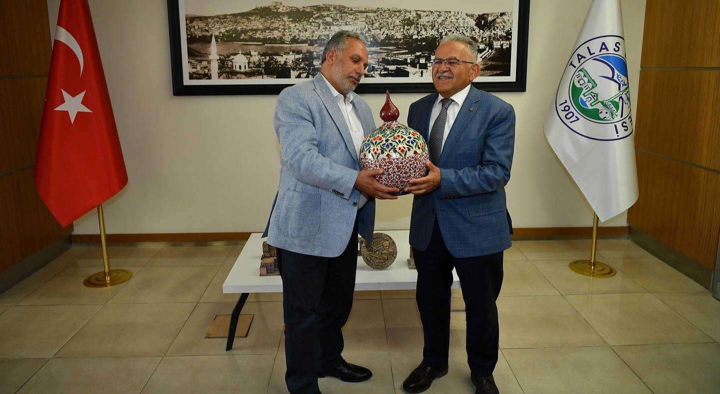 BAŞKAN BÜYÜKKILIÇ’TAN TALAS’TA HİZMET VE YATIRIM TOPLANTISI