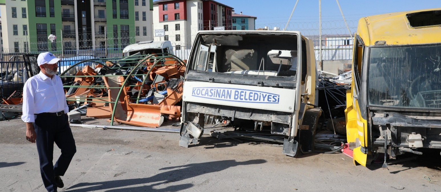 “ATÖLYELERİMİZ SANAYİ SİTESİ GİBİ ÇALIŞIYOR, EKONOMİYE BÜYÜK KATKI SAĞLIYORUZ”