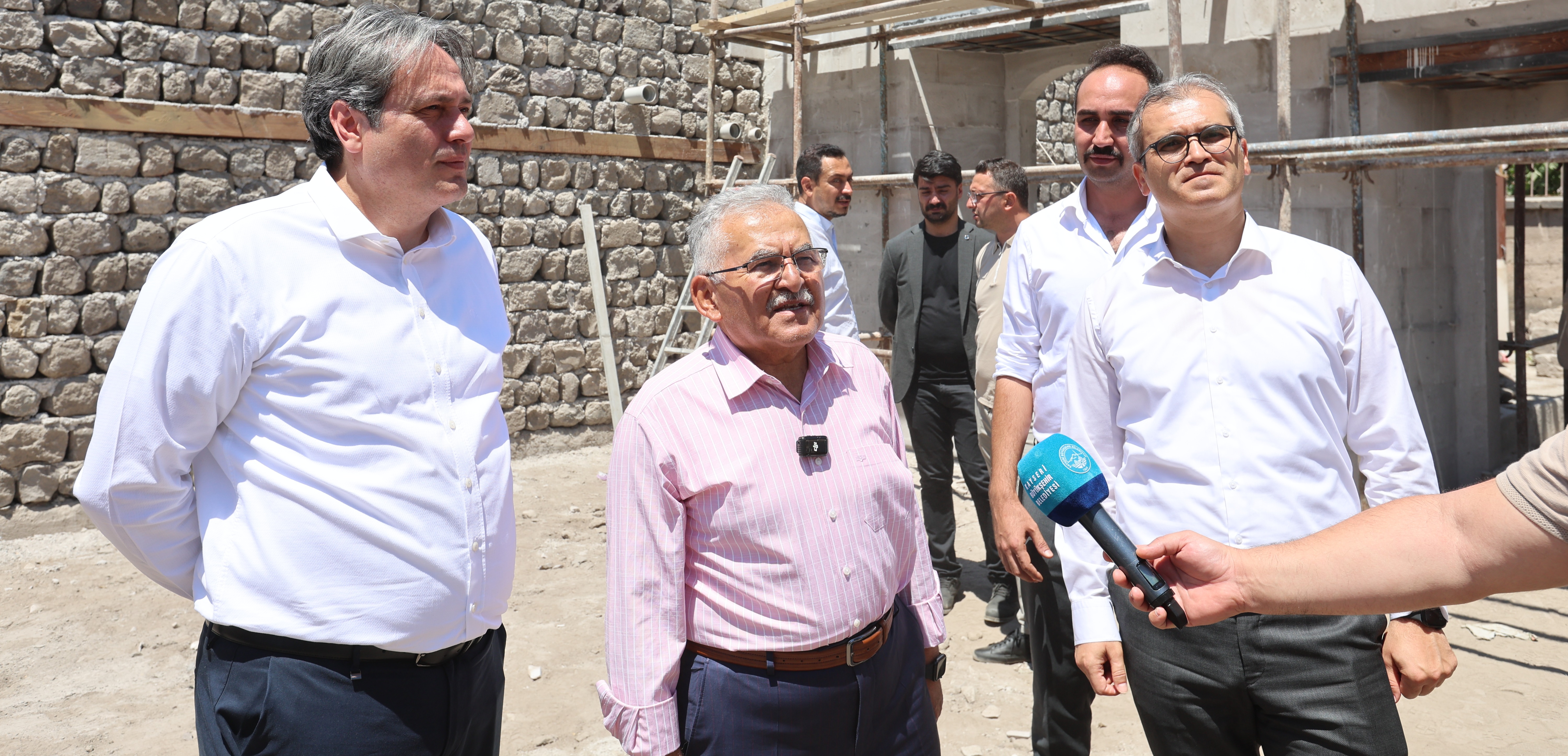 BAŞKAN BÜYÜKKILIÇ’TAN TASMAKIRAN CAMİİ RESTORASYON ÇALIŞMALARINA YAKIN TAKİP