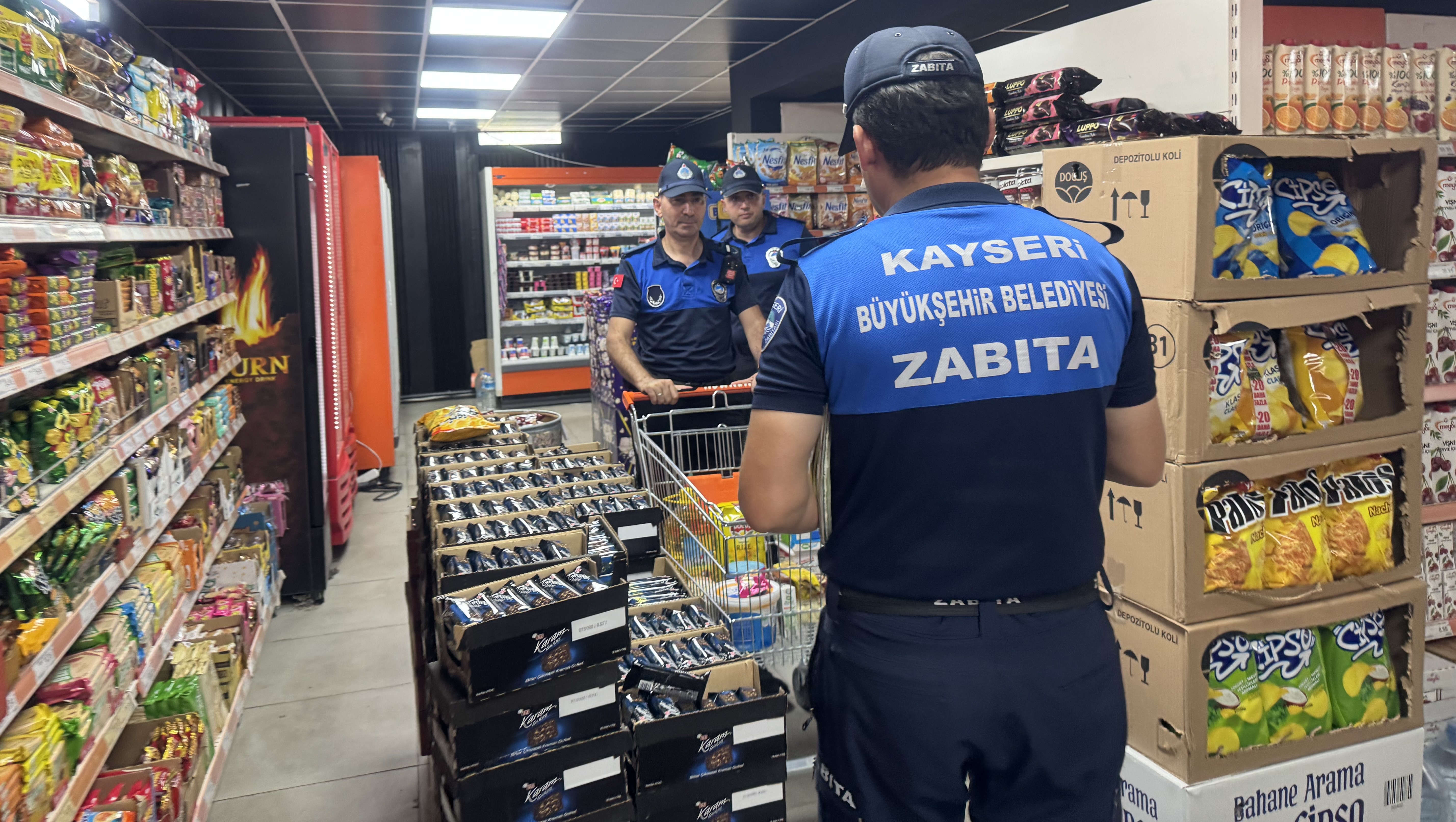KAYSERİ BÜYÜKŞEHİR ZABITA’DAN MARKETLERE SIKI DENETİM