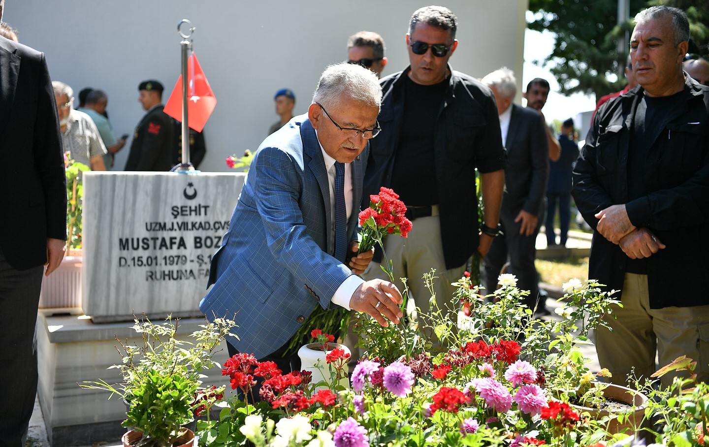 BAŞKAN BÜYÜKKILIÇ’TAN 15 TEMMUZ’DA ŞEHİTLERE DUA, MİLLETE VEFA