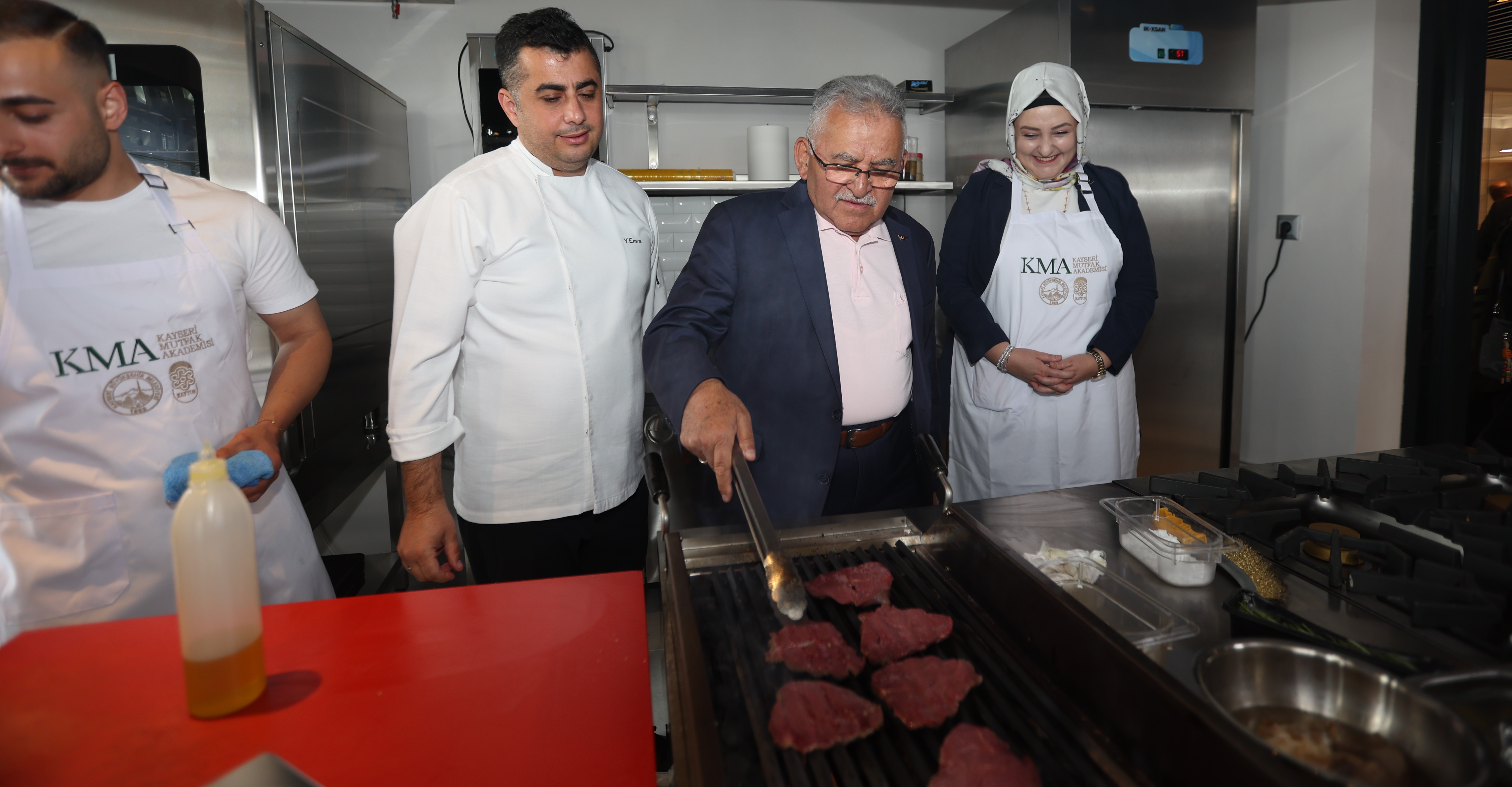 BAŞKAN BÜYÜKKILIÇ, MUTFAK SANATLARI MERKEZİ’NDE WORKSHOP ETKİNLİKLERİNE KATILDI