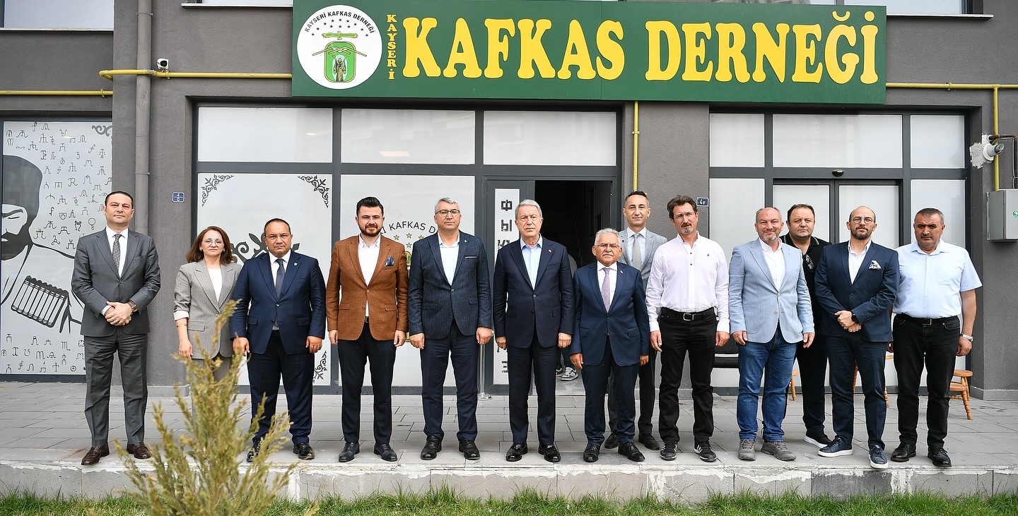 AKAR VE BÜYÜKKILIÇ’TAN KAYSERİ KAFKAS DERNEĞİ’NE ZİYARET