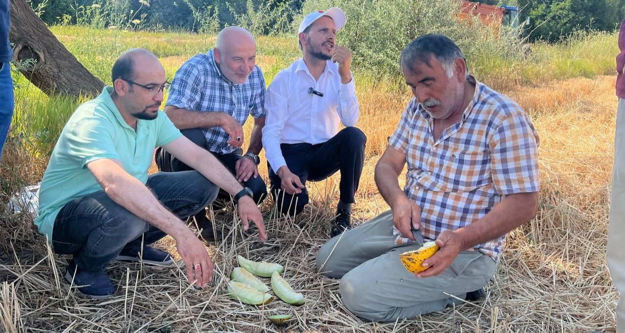 Saadet Partisi Kocasinan'dan Çiftçilere Tarlada izi olmayanın harmanda yüzü olmaz