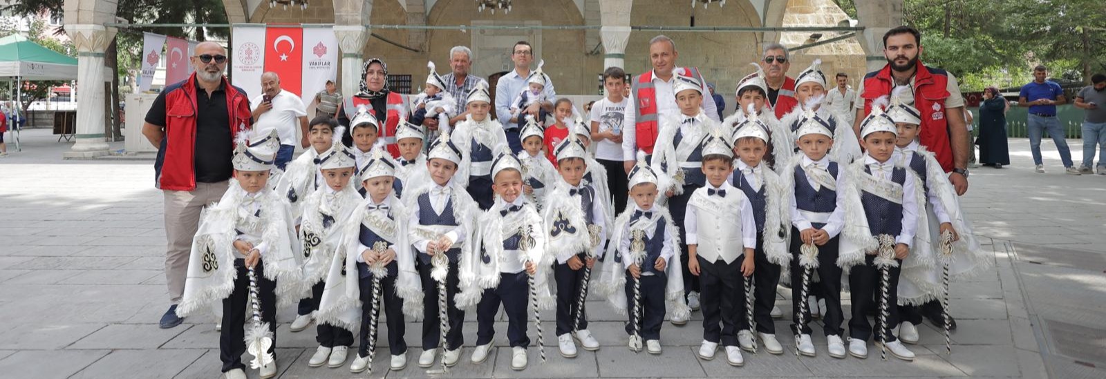 Niğde’de 529 Yıllık Vakıf Geleneğiyle Anlamlı Sünnet Şöleni