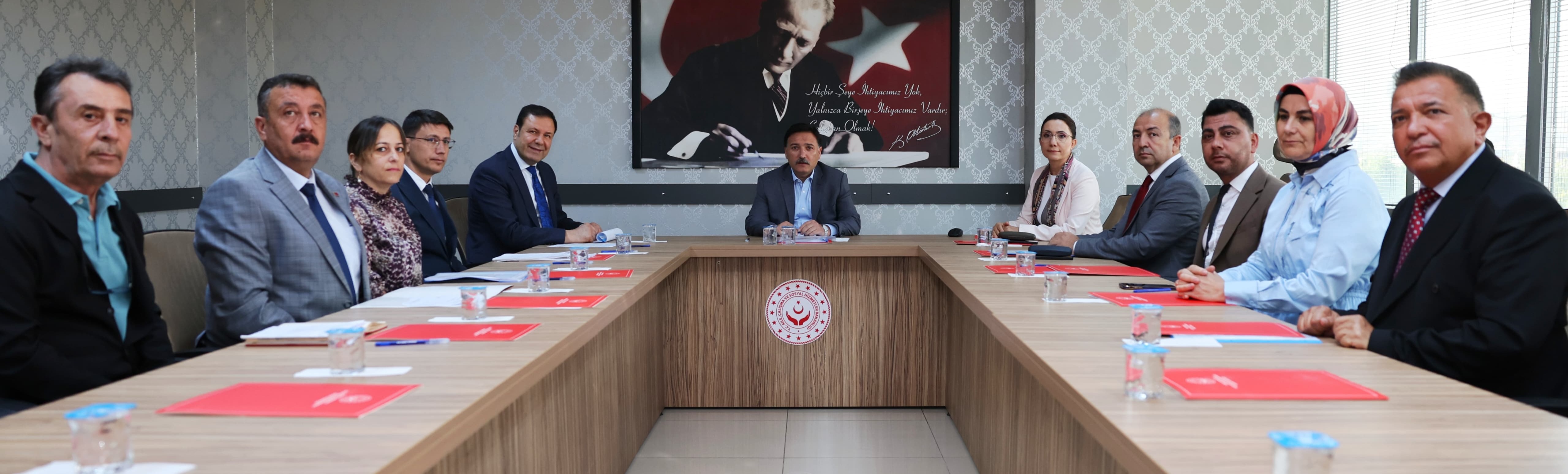 Vali Çiçek, Aile ve Sosyal Hizmetler İl Müdürlüğünde 