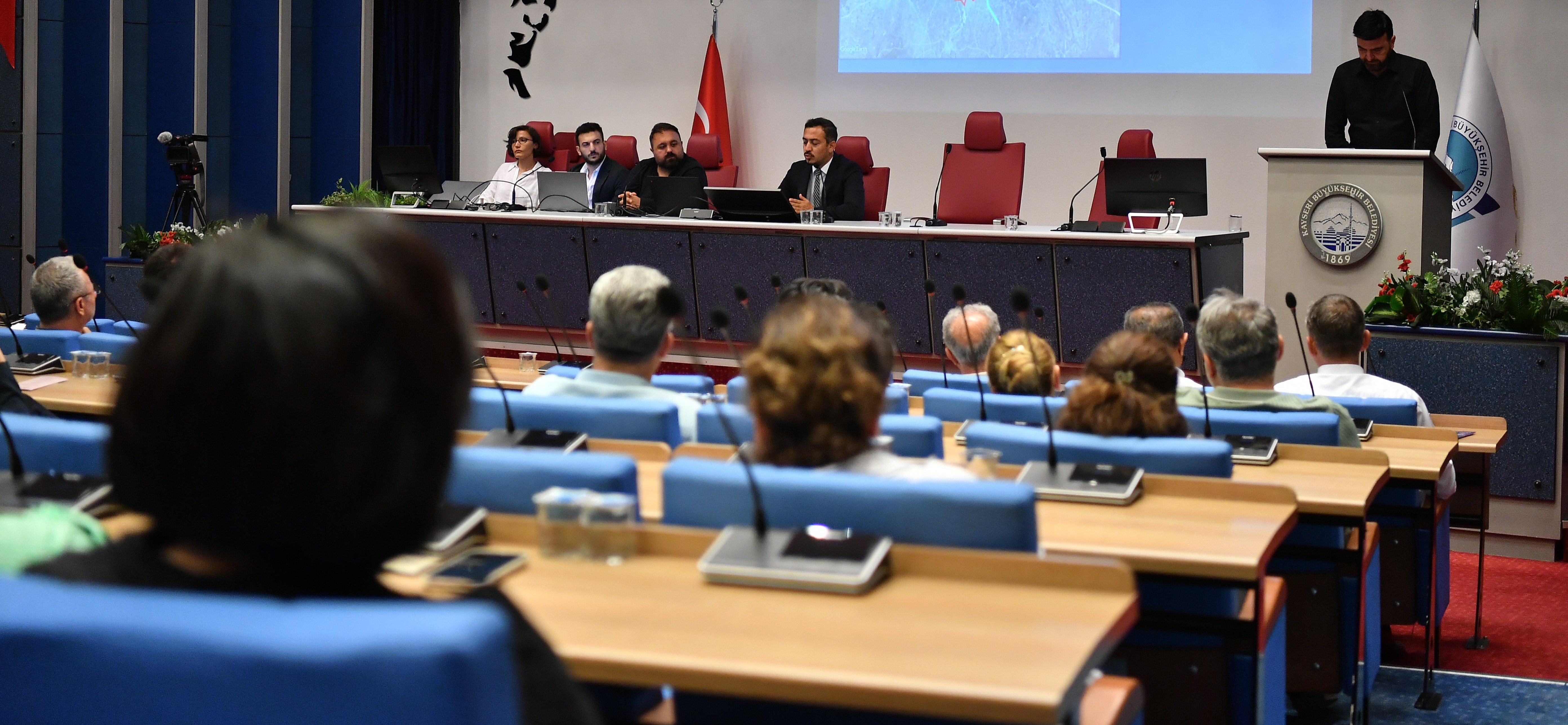 BÜYÜKŞEHİR’DEN KARTAL KATLI KAVŞAĞI VE BAĞLANTI YOLLARI PROJESİ HALKIN KATILIM TOPLANTISI