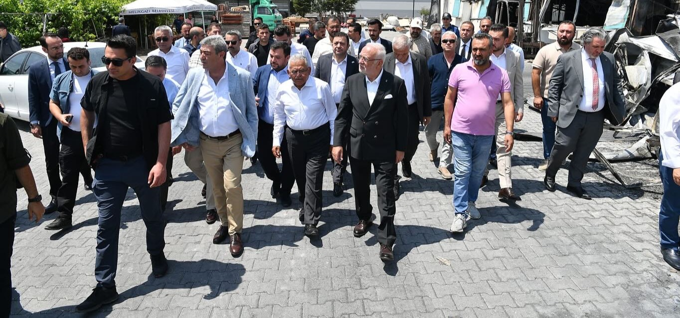 BAŞKAN BÜYÜKKILIÇ, AK PARTİ GENEL BAŞKAN VEKİLİ ELİTAŞ BERABERİNDE İŞ DÜNYASI İLE BULUŞTU