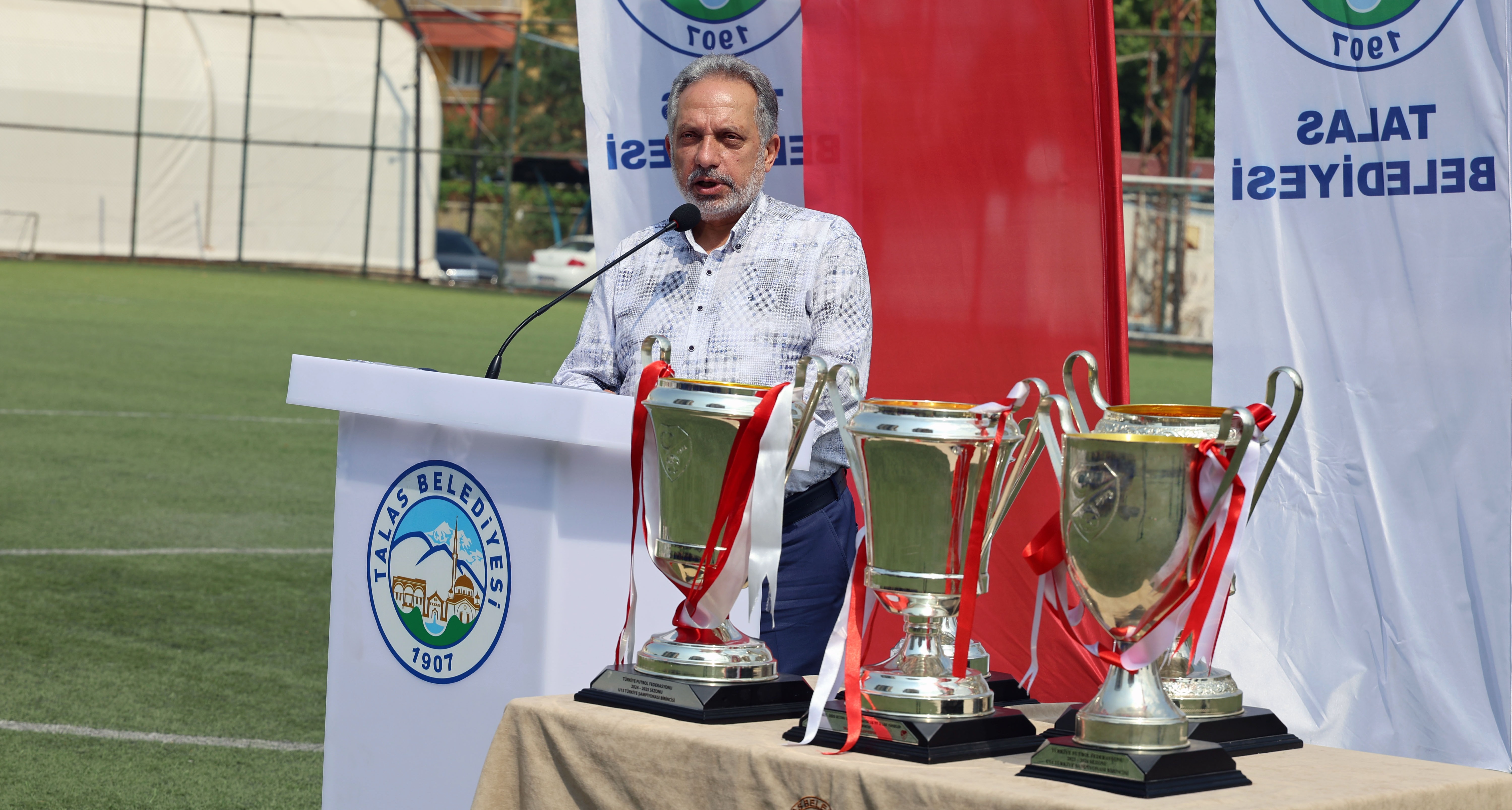 TALAS’TA YAZ SPOR OKULU GÖRKEMLİ BİR FİNALLE TAMAMLANDI