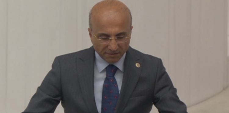 CHP’li Aşkın Genç: “Mazot 55 TL, gübre 25 bini geçti; pancar üreticisi maliyete ezdirilmemeli”