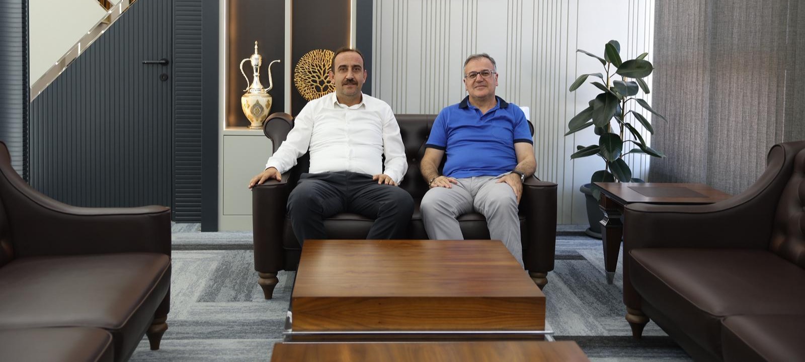 HACILAR BELEDİYE BAŞKANI BİLAL ÖZDOĞAN, İNCESU BELEDİYE BAŞKANI MUSTAFA İLMEK’İ MAKAMINDA AĞIRLADI.