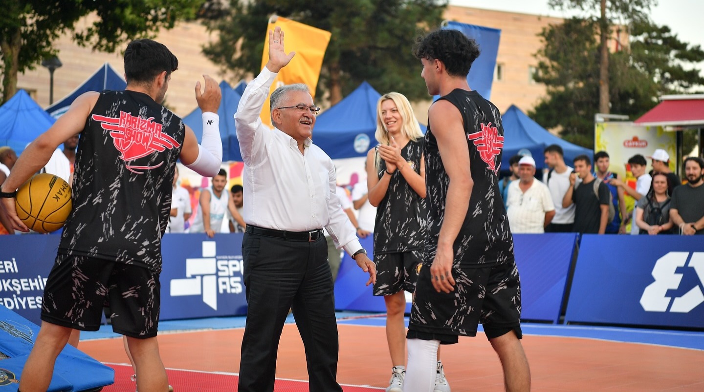 BÜYÜKŞEHİR, KAYSERİ’Yİ ULUSLARARASI BASKETBOL SAHNESİNE TAŞIYOR: BAŞKAN BÜYÜKKILIÇ SAHADA