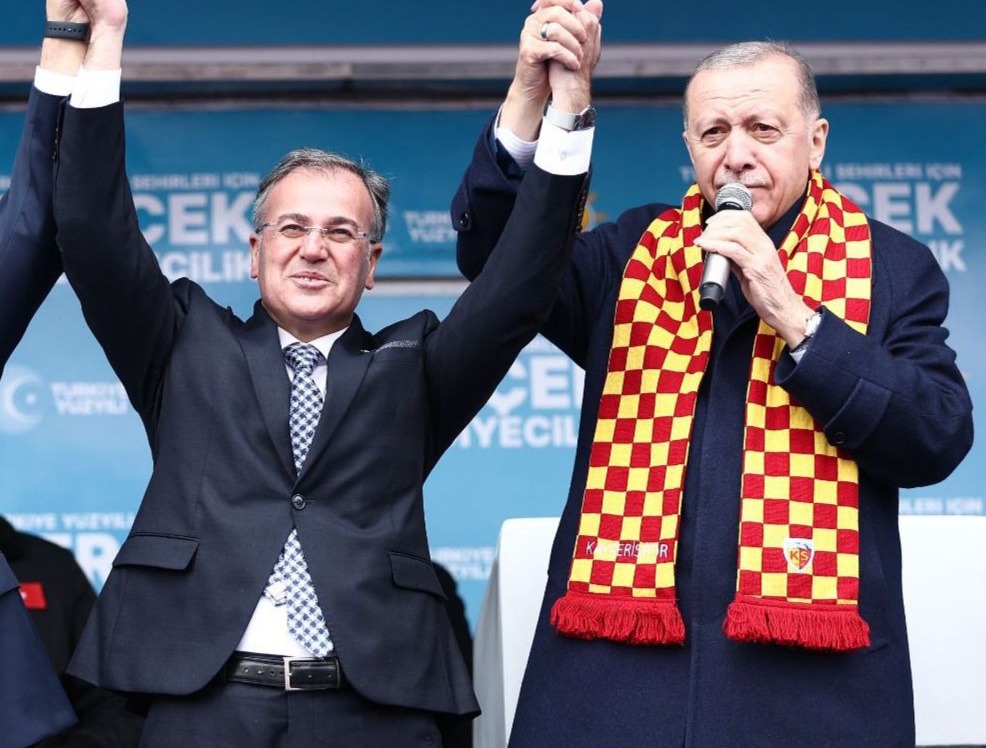 BAŞKAN ÖZDOĞAN: “AK PARTİ, MİLLETİN UMUT KAPISI, TÜRKİYE’NİN HİZMET HAFIZASIDIR”
