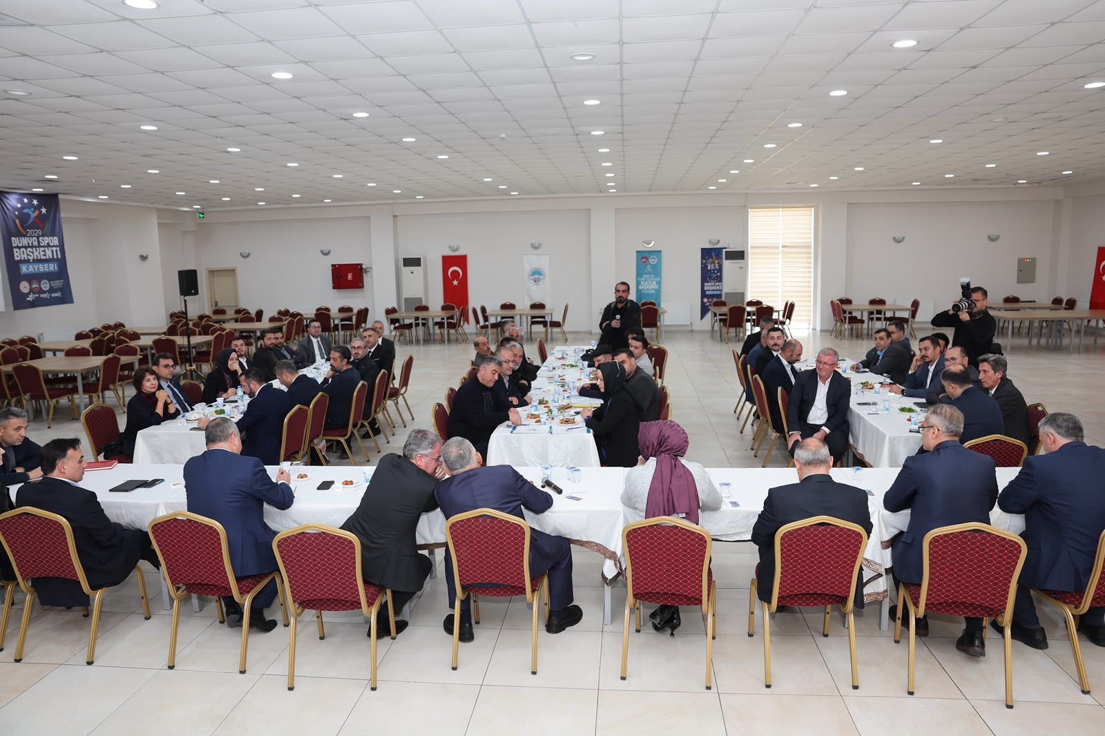 BAŞKAN ÖZDOĞAN VE BÜYÜKKILIÇ’TAN MUHTARLARLA İSTİŞARE TOPLANTISI
