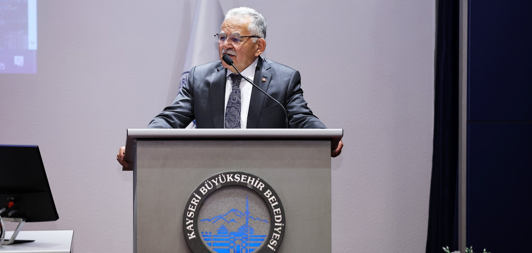 KAYSERİ’Yİ GELECEĞE HAZIRLAYAN BAŞKAN BÜYÜKKILIÇ, KENT KONSEYİ’NDE PROJELERİNİ ANLATTI
