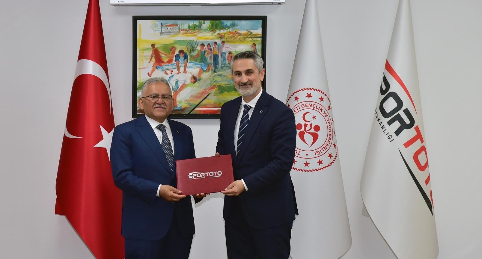 BAŞKAN BÜYÜKKILIÇ’TAN PROFESYONELLERİN GÖZDESİ ERCİYES YÜKSEK İRTİFA’YA “ATLETİZM PİSTİ” YATIRIMI