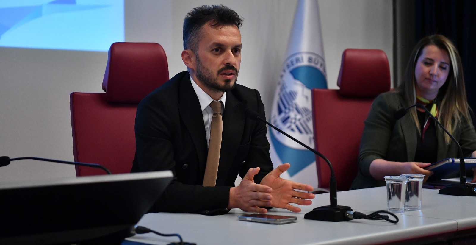 KAYSERİ BÜYÜKŞEHİR’DE AKILLI ŞEHİRCİLİK VE AFET İŞLERİNE YÖNELİK İKİ ÖNEMLİ EĞİTİM