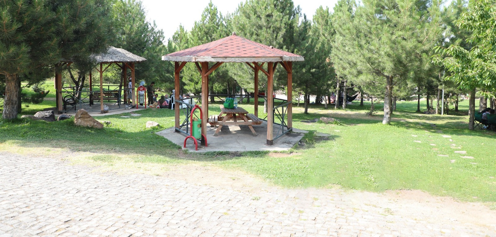 MELİKGAZİ BELEDİYESİ UYARDI: MESİRE ALANLARINDA MANGAL, SEMAVER YAKMAK YASAK!