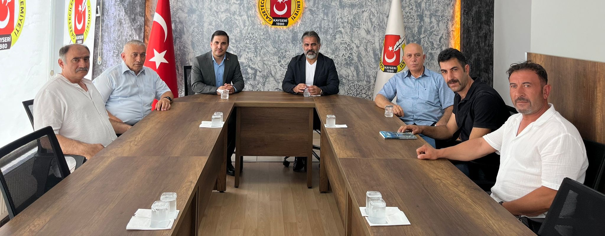 Büyük Toramanlılar Derneklerinden Kayseri Gazeteciler Cemiyeti’ne Ziyaret