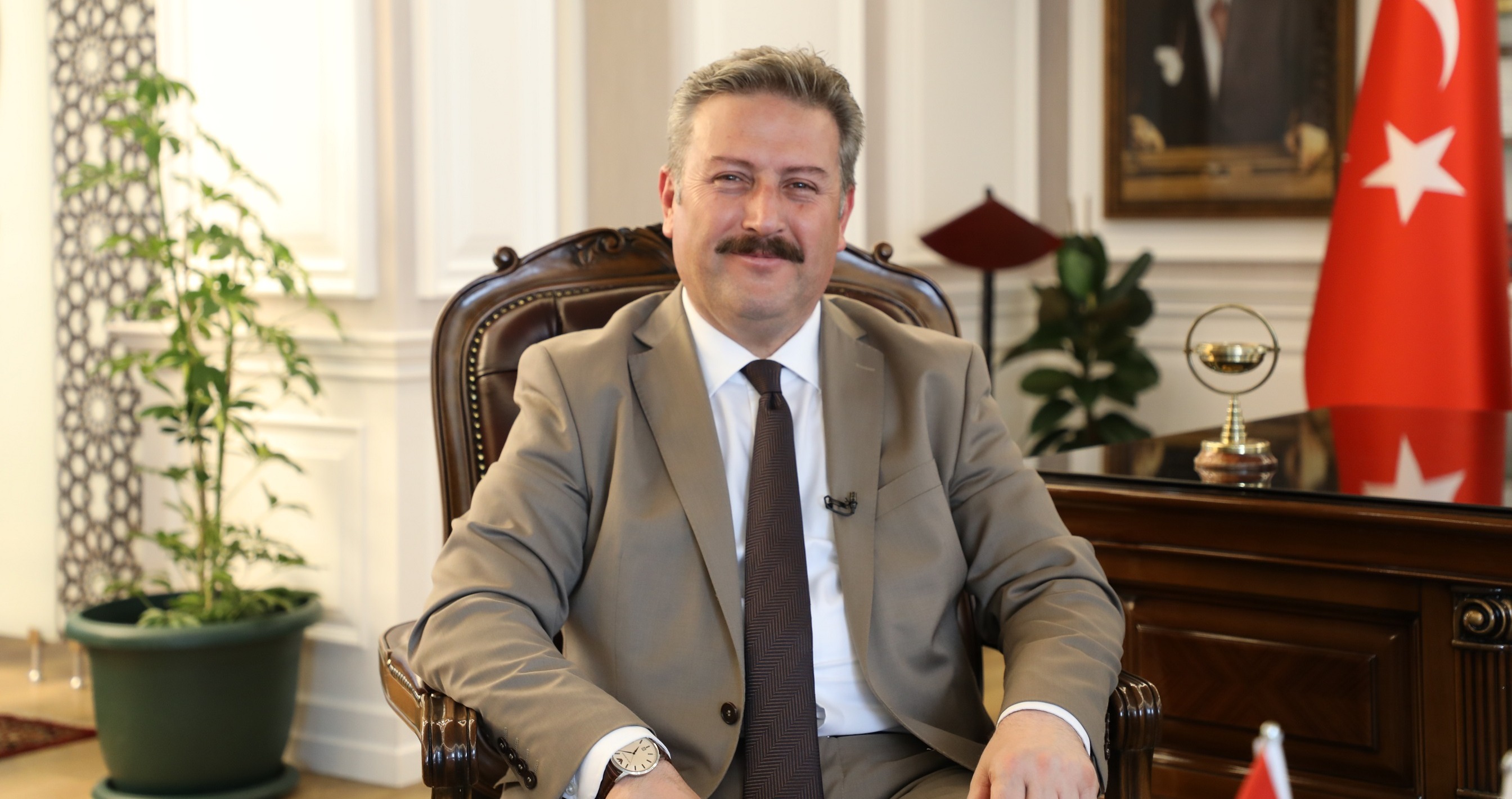 ÇEVRE DOSTU MELİKGAZİ, GES İLE ELEKTRİK ÜRETİMİNİ KAZANCA ÇEVİRİYOR