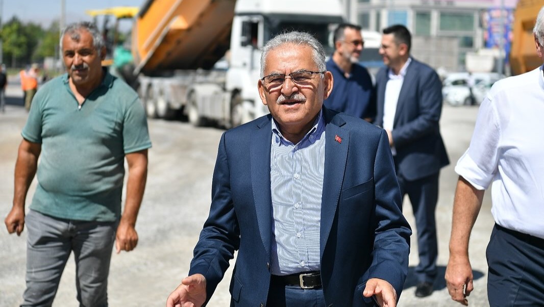 BAŞKAN BÜYÜKKILIÇ’TAN 2 MİLYON TL’LİK ERKİLET BULVARI BAĞLANTI YOLU’NA YAKIN TAKİP
