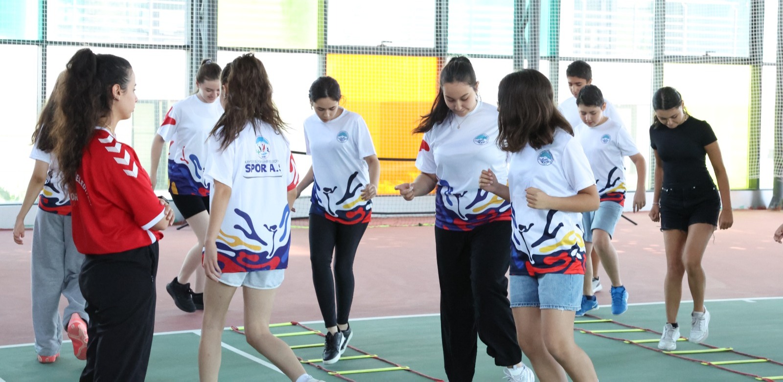 BÜYÜKŞEHİR SPOR A.Ş.’NİN YAZ SPOR OKULLARINDA 3’ÜNCÜ DÖNEM BAŞLADI