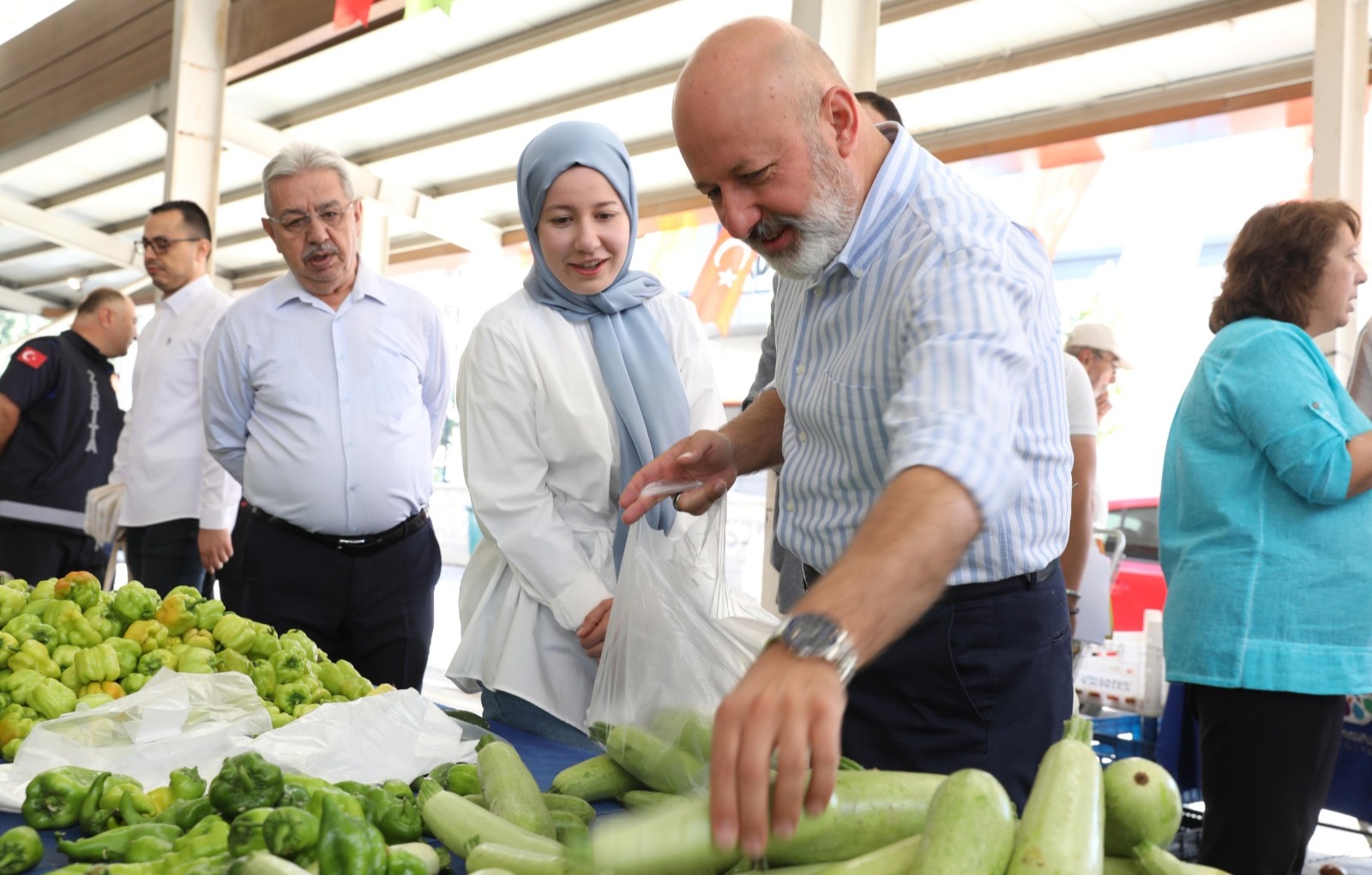 ANADOLU’DA TEK, TÜRKİYE’DE SAYILI OLAN ‘YÜZDE 100 EKOLOJİK PAZAR’ AÇILDI