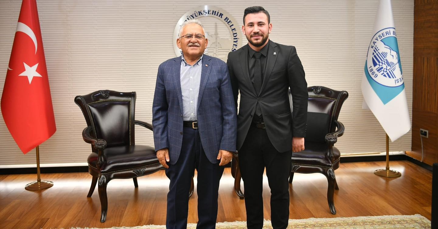 BAŞKAN BÜYÜKKILIÇ, HAFTANIN İLK İŞ GÜNÜNE ZİYARETÇİ YOĞUNLUĞU İLE BAŞLADI