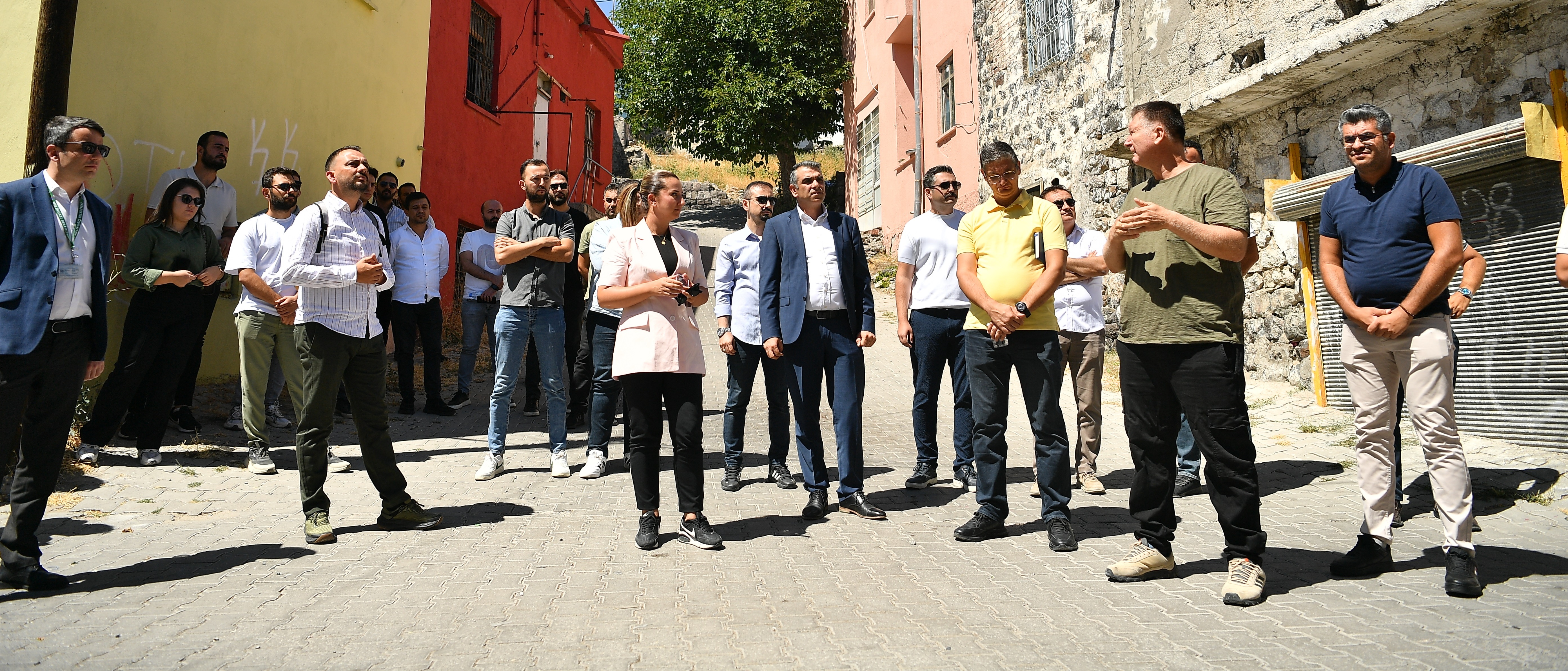 BÜYÜKŞEHİR’DEN HACILAR’DA METRUK YAPI VE HASARLI YAPI TESPİT SEMİNERİ VE SAHA UYGULAMASI