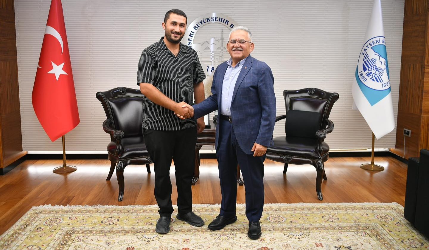 BAŞKAN BÜYÜKKILIÇ’A 107 MİLYON TL’LİK “YOL” TEŞEKKÜRÜ: “HAYALDİ GERÇEK OLDU”