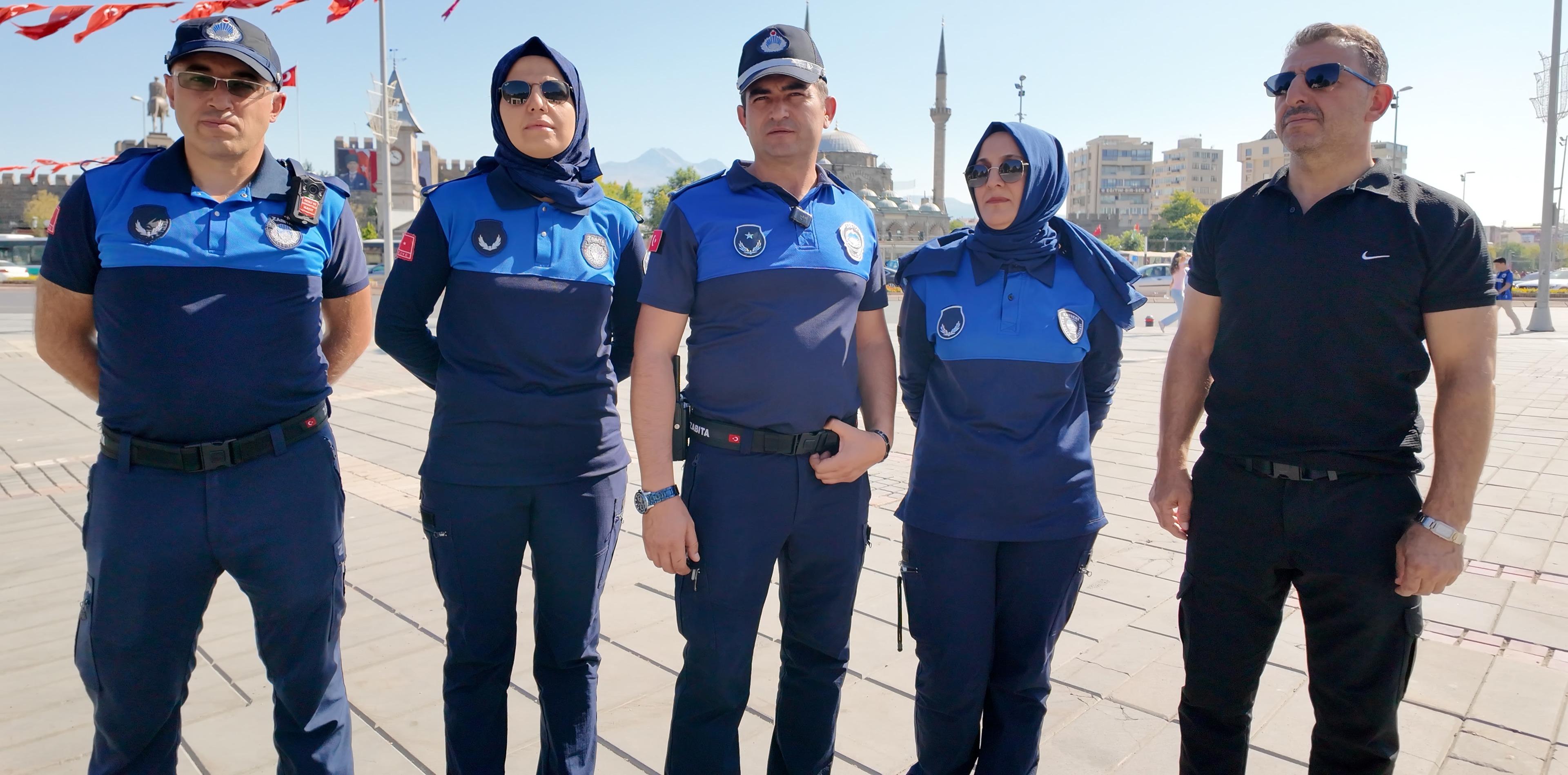 BÜYÜKŞEHİR ZABITA’DAN KENT MERKEZİNDE DİLENCİLERE KARŞI SIKI DENETİM