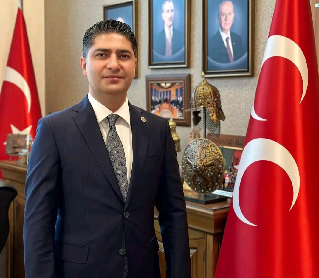 ÖZDEMİR DEVREYE GİRDİ: BÜYÜKŞEHİR VE MELİKGAZİ SARIZ'DA 2 AYRI PROJEYİ  TAMAMLADI