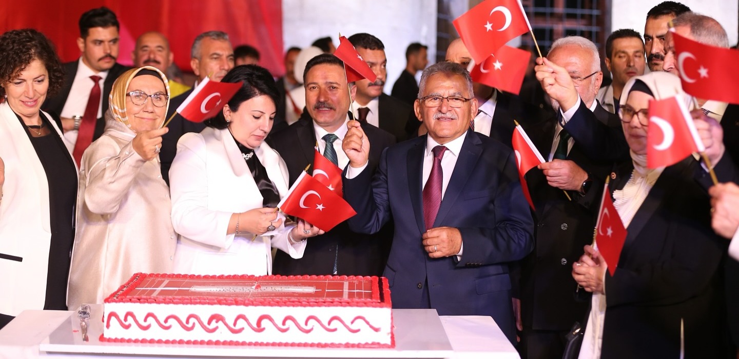 BAŞKAN BÜYÜKKILIÇ, 30 AĞUSTOS ZAFER BAYRAMI RESEPSİYONUNA KATILDI