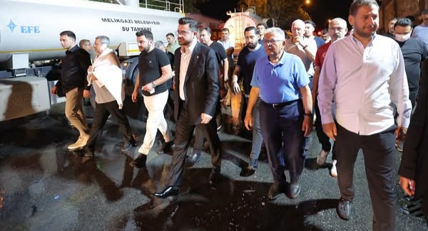 BÜYÜKKILIÇ, YANGIN ÇIKAN FABRİKADA İNCELEME YAPARAK GEÇMİŞ OLSUN DİLEKLERİNİ İLETTİ