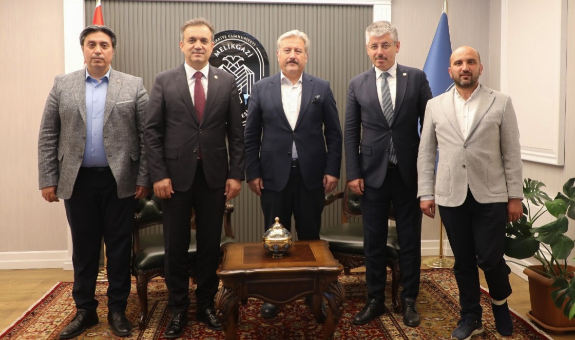 MİLLETVEKİLİ MEVLÜT KURT MELİKGAZİ BELEDİYESİ'NİN VİZYON PROJELERİNİ GEZDİ