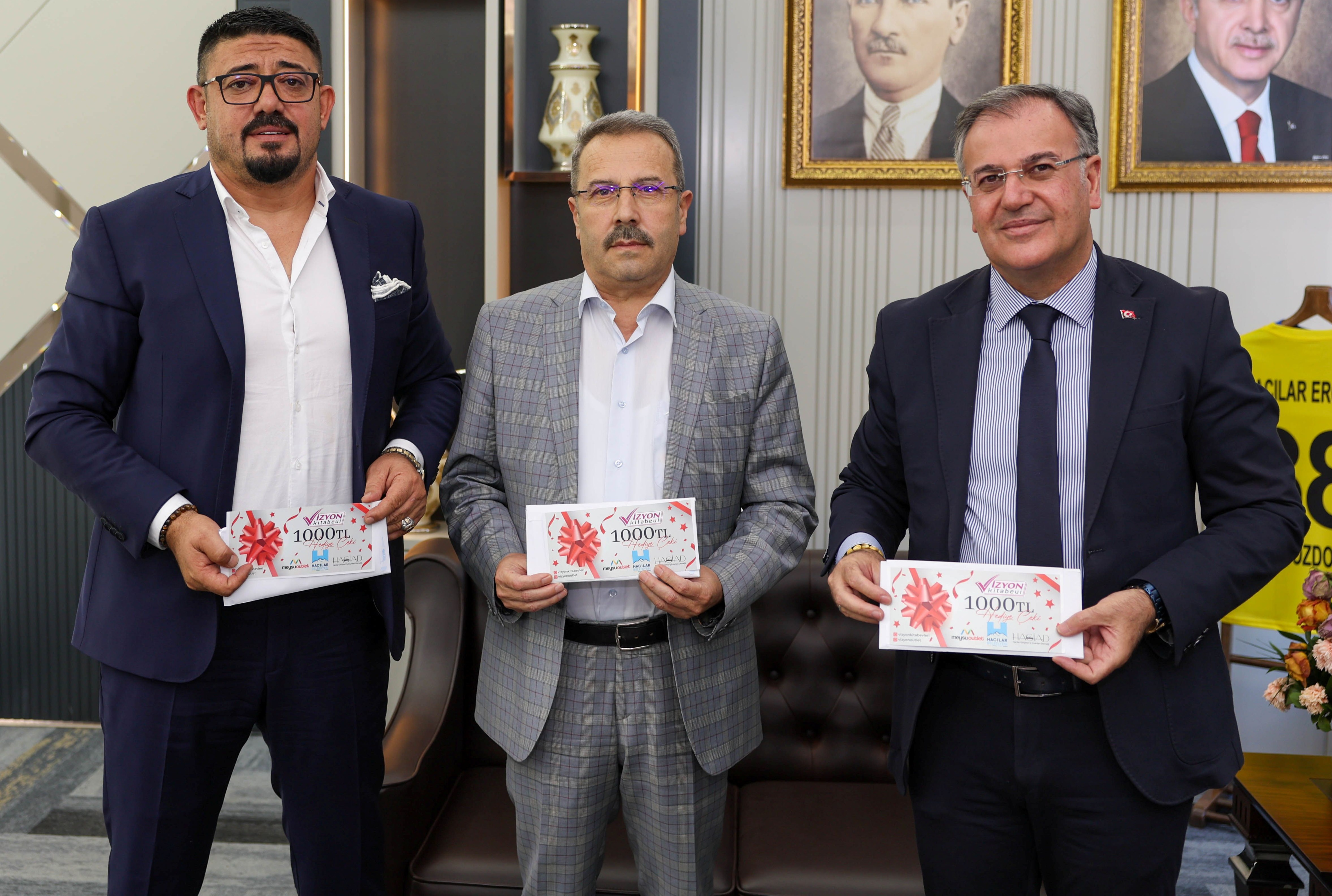 HACILAR'DA BELEDİYE VE İŞ DÜNYASI, EĞİTİME DESTEKTE EL ELE