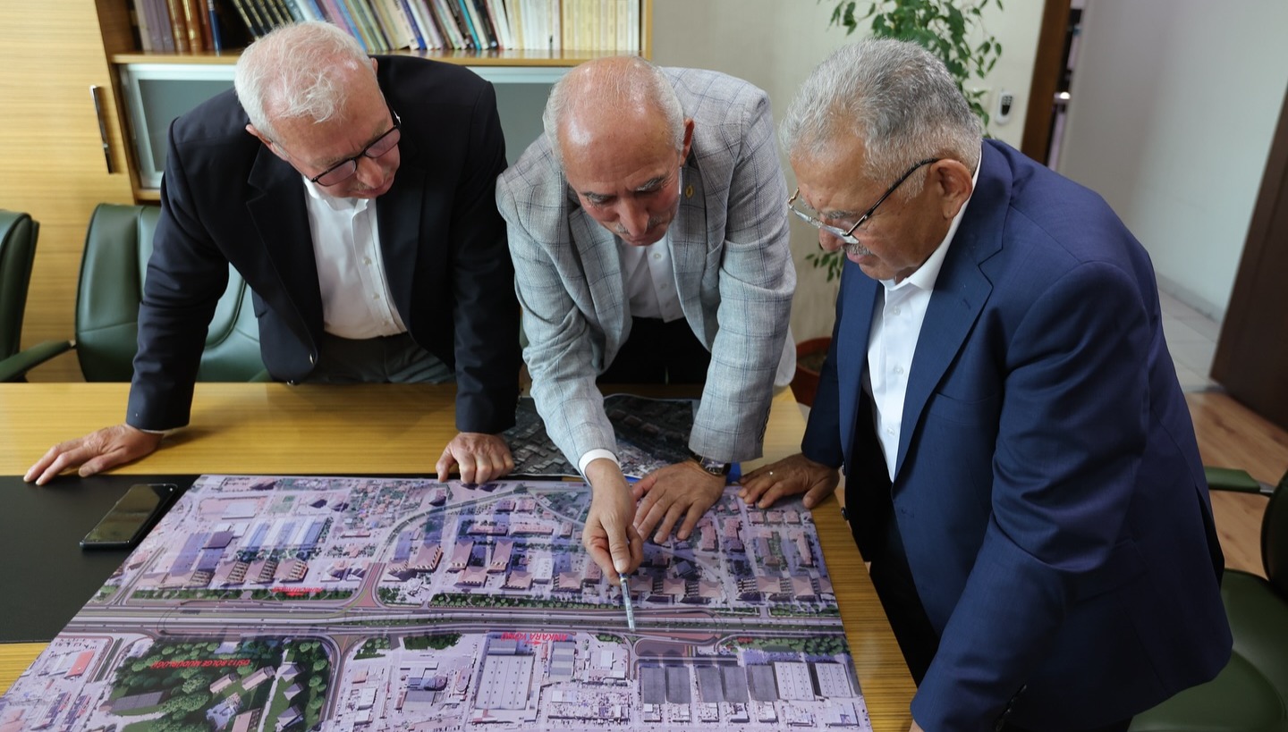 BÜYÜKKILIÇ’TAN DSİ KAVŞAĞINDAKİ TRAFİK SORUNUNU ÇÖZECEK PROJEYE DAİR İSTİŞARE TOPLANTISI