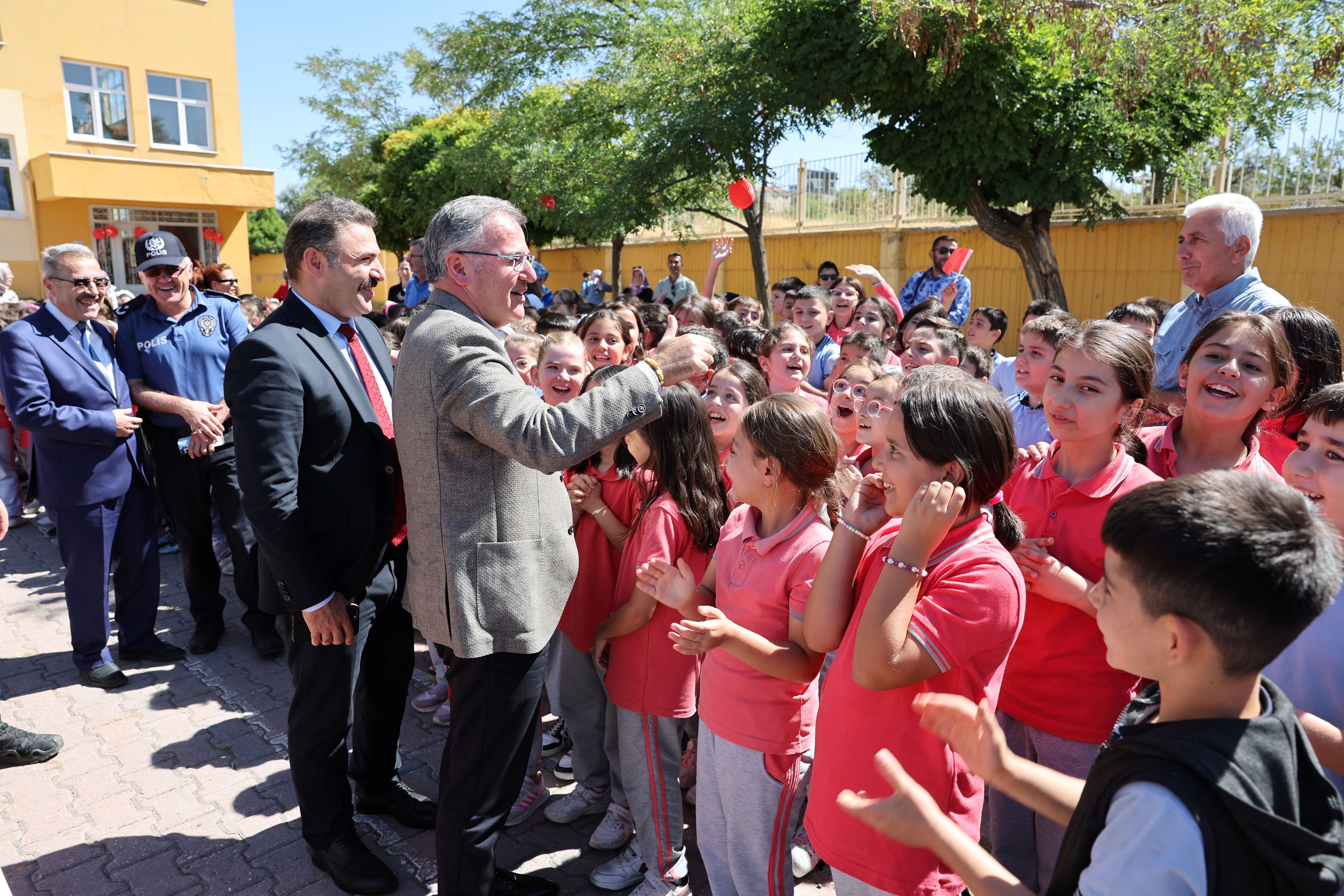 Başkan Özdoğan: "Eğitim, geleceğe atılan en büyük imzadır"