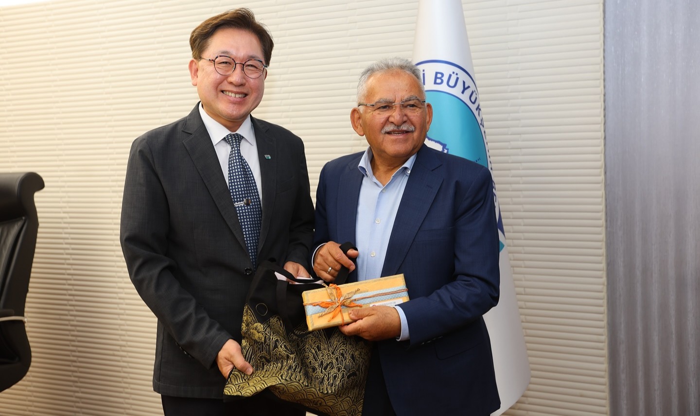 BÜYÜKKILIÇ’A, GÜNEY KORE MİLLİ KÜLTÜREL MİRAS ARAŞTIRMA ENSTİTÜSÜ HEYETİNDEN ZİYARET