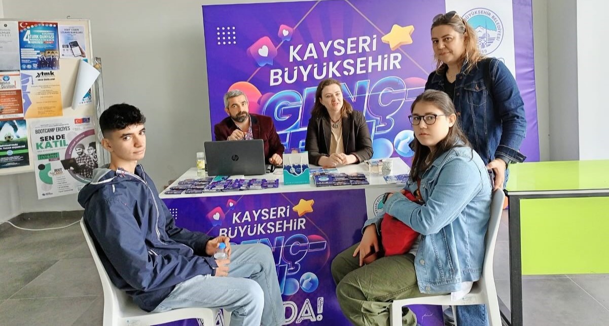 GENÇ DOSTU ŞEHİR, BÜYÜKŞEHİR İLE ÖĞRENCİLERİ KUCAKLIYOR