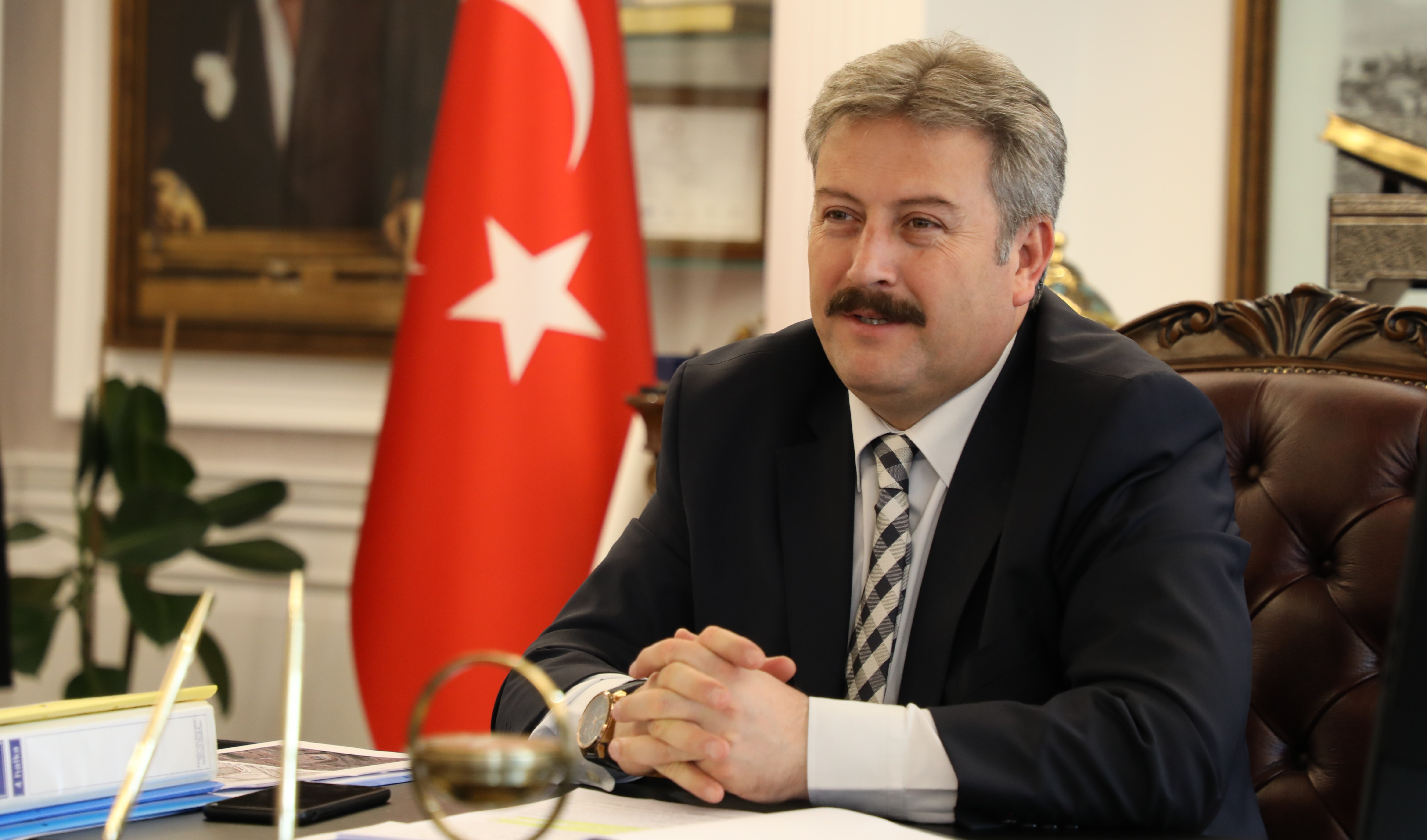 MELİKGAZİ BELEDİYESİ'NDEN 5 BİN ÖĞRENCİYE ÇANTA VE KIRTASİYE DESTEĞİ