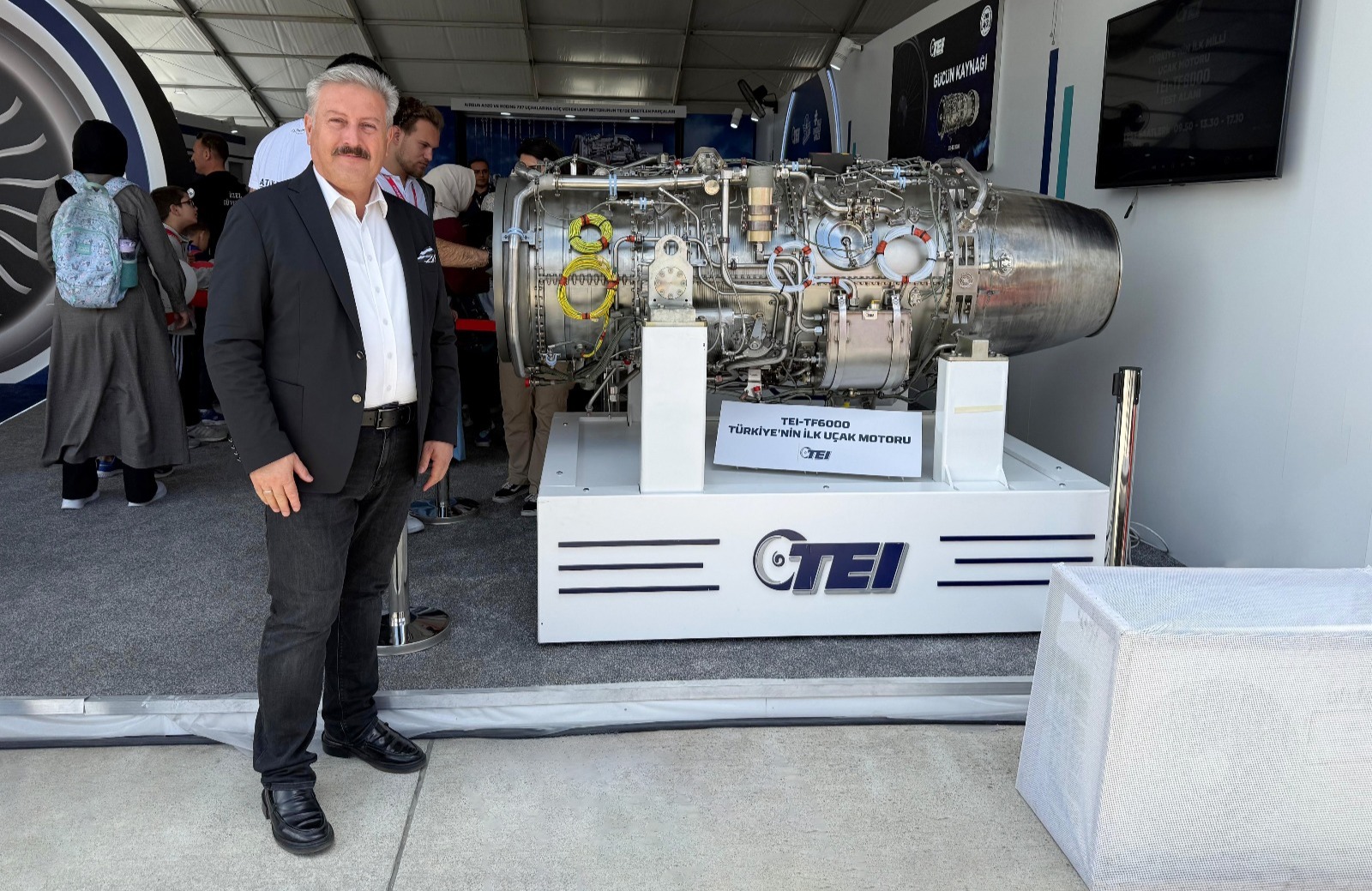 BAŞKAN PALANCIOĞLU HAVACILIK LİSESİ ÖĞRENCİLERİ İLE TEKNOFEST’İ ZİYARET ETTİ