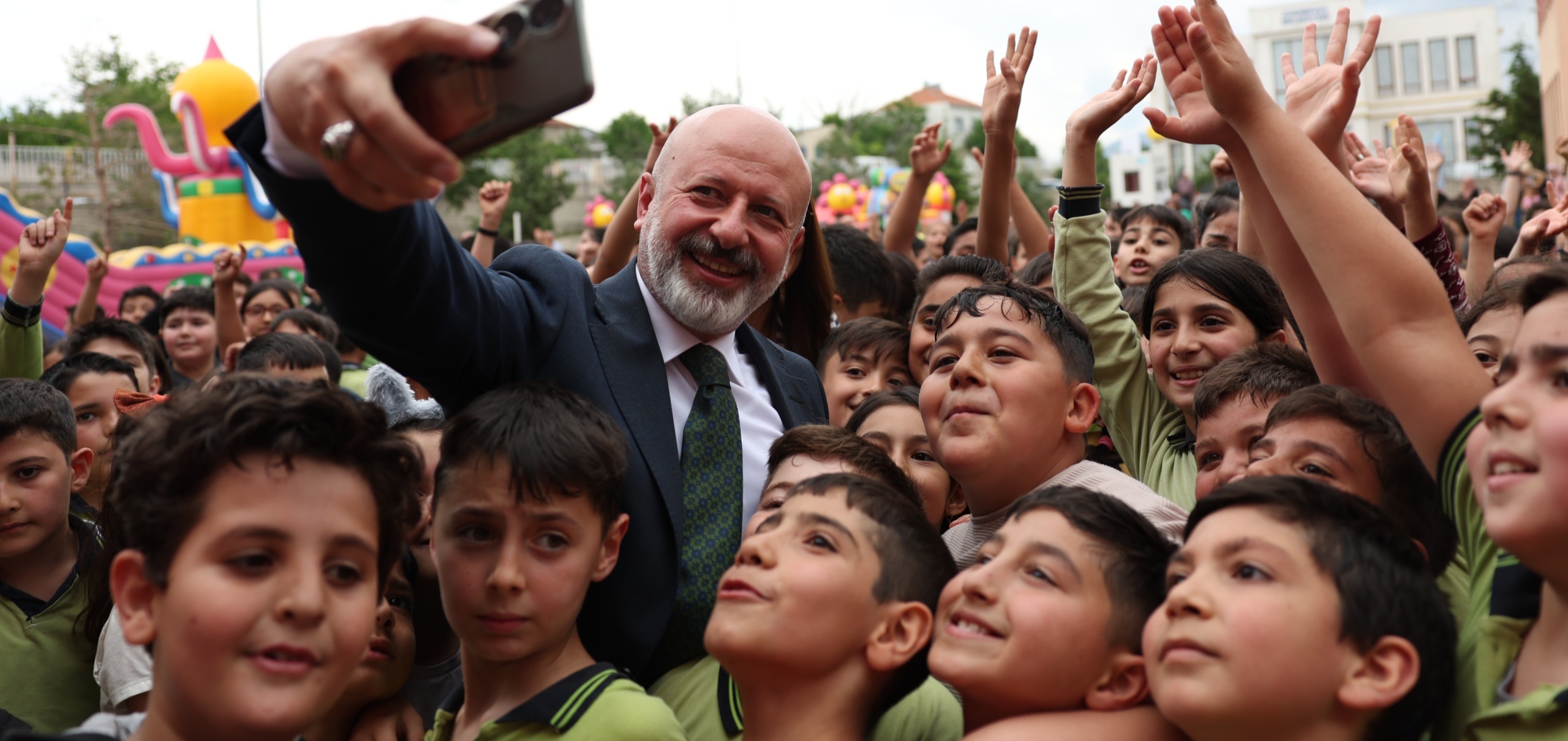 “EVLATLARIMIZI MUTLU ETMEK İÇİN ÇALIŞIYORUZ”