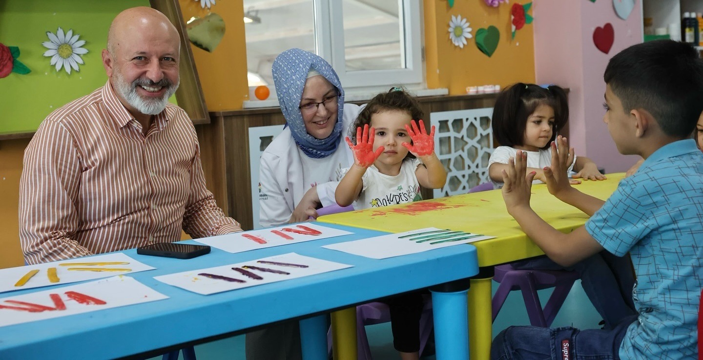 “HAYATIN TÜM RENKLERİ, 7’DEN 70’E BU ÇATI ALTINDA BULUŞUYOR!”