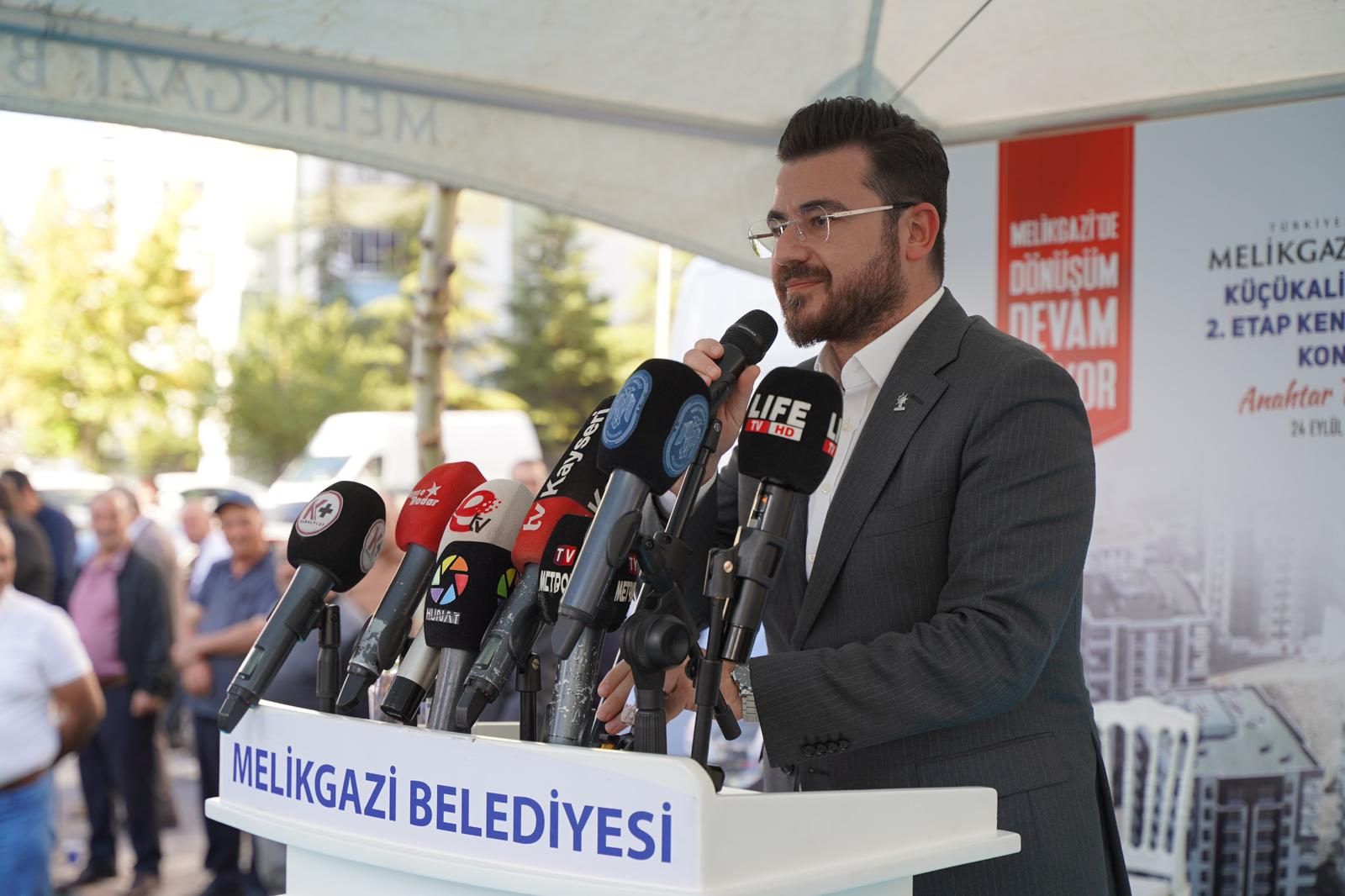 İl Başkanı Hüseyin Okandan, Kentsel Dönüşüm Anahtar Teslim Törenine Katıldı