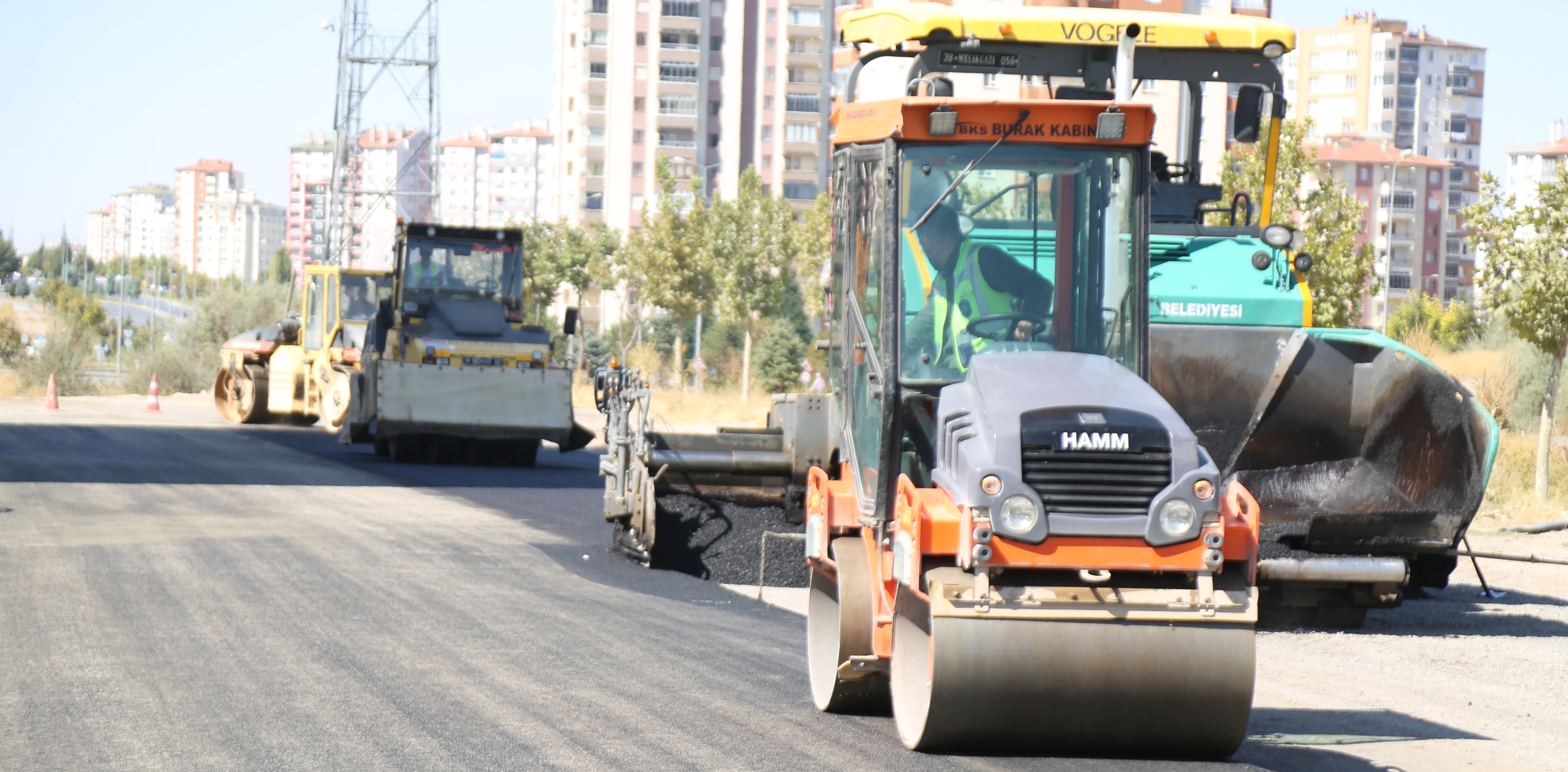 MELİKGAZİ BELEDİYESİ ESENTEPE MAHALLESİ’NDE ASFALT ÇALIŞMASI GERÇEKLEŞTİRDİ